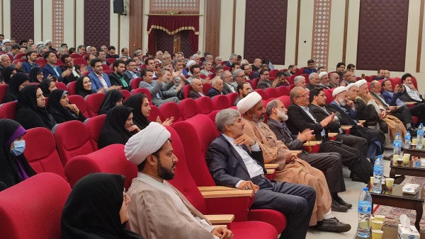 مقام معظم رهبری یک قله را برای ما ترسیم کرده اند که تمدن نوین اسلامی است 8