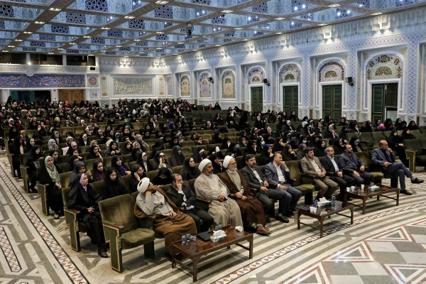 از امام رضا بخواهید، آقا ما را در راه انجام مسئولیت سنگین و حساس معلمی، یاری و کمک کن  8