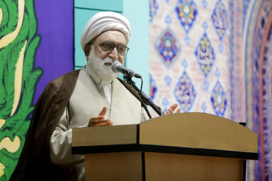 از امام رضا بخواهید، آقا ما را در راه انجام مسئولیت سنگین و حساس معلمی، یاری و کمک کن  11