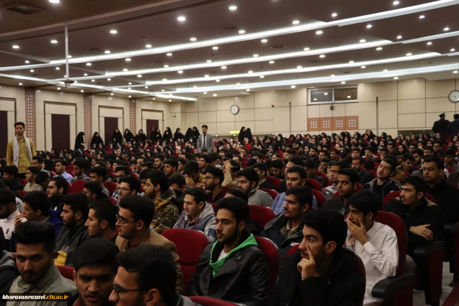 دانشجو سازنده جامعه است ولی این جریان سازندگی برای شما عزیزان دانشگاه فرهنگیان به مراتب قوی‎تر و واقعی‎تر است  3