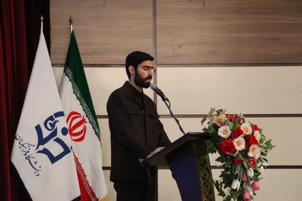 دانشجو سازنده جامعه است ولی این جریان سازندگی برای شما عزیزان دانشگاه فرهنگیان به مراتب قوی‎تر و واقعی‎تر است  7