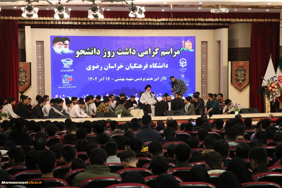 دانشجو سازنده جامعه است ولی این جریان سازندگی برای شما عزیزان دانشگاه فرهنگیان به مراتب قوی‎تر و واقعی‎تر است  12