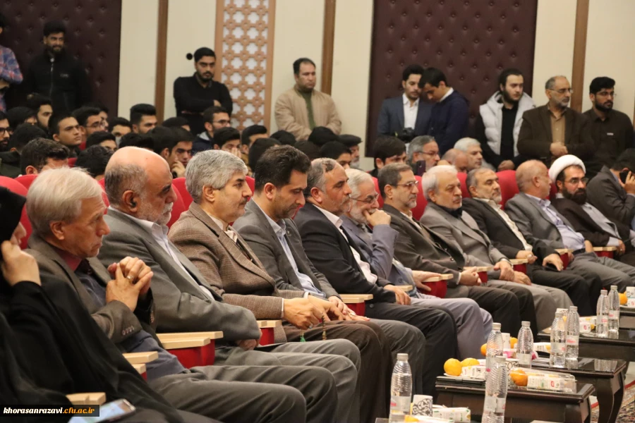 دانشجو سازنده جامعه است ولی این جریان سازندگی برای شما عزیزان دانشگاه فرهنگیان به مراتب قوی‎تر و واقعی‎تر است  14