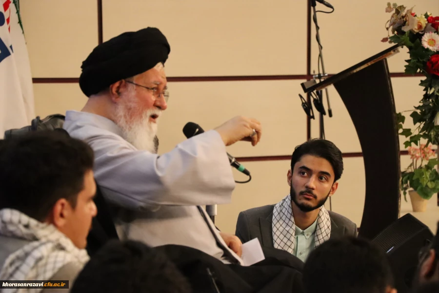 دانشجو سازنده جامعه است ولی این جریان سازندگی برای شما عزیزان دانشگاه فرهنگیان به مراتب قوی‎تر و واقعی‎تر است  15