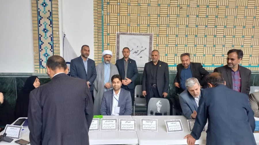 برپایی میز خدمت مدیریت استانی و پردیس ها و مراکز خراسان رضوی  3