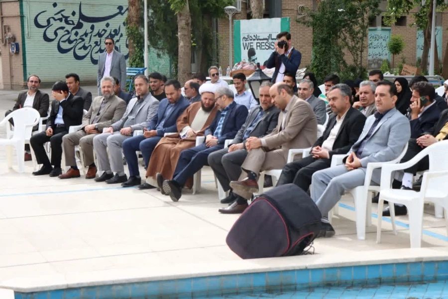 مراسم عطر افشانی و غبارروبی مزار شهدای گمنام به مناسبت گرامیداشت هفته معلم 6