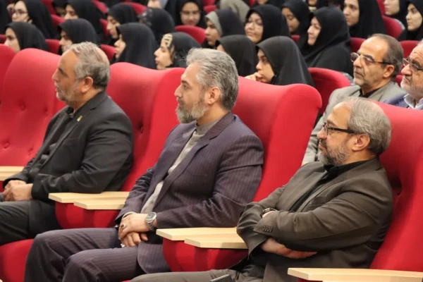 سیره اخلاقی آیت الله رئیسی درس عبرت است و باید الگوی جامعه قرار بگیرد. 2