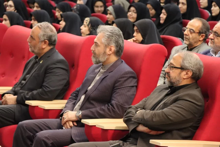 سیره اخلاقی آیت الله رئیسی درس عبرت است و باید الگوی جامعه قرار بگیرد. 2