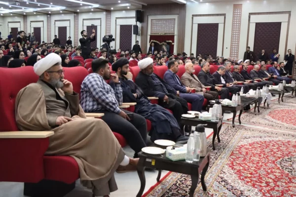 سیره اخلاقی آیت الله رئیسی درس عبرت است و باید الگوی جامعه قرار بگیرد. 2