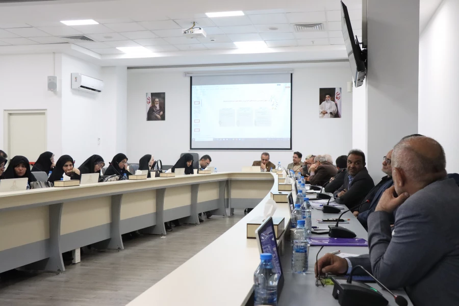 نحوه برنامه ریزی آموزشی و تشریح قوانین حوزه آموزشی و طرح مباحث گروه های آموزشی در اولین جلسه معاونان آموزشی دانشگاه فرهنگیان کشور در مشهد 6