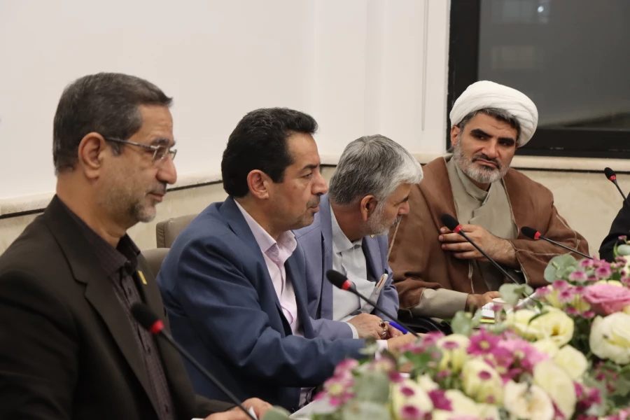 نحوه برنامه ریزی آموزشی و تشریح قوانین حوزه آموزشی و طرح مباحث گروه های آموزشی در اولین جلسه معاونان آموزشی دانشگاه فرهنگیان کشور در مشهد 14