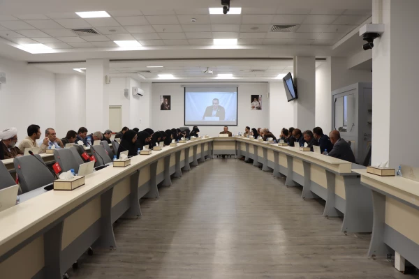 تشریح برنامه های  توسعه ای و همکاری های علمی پژوهشی، فرصت مطالعاتی و طرح ها فناورنه دانشگاه فرهنگیان دراولین جلسه معاونان پژوهشی و فناوری دانشگاه فرهنگیان کشور در مشهد 6