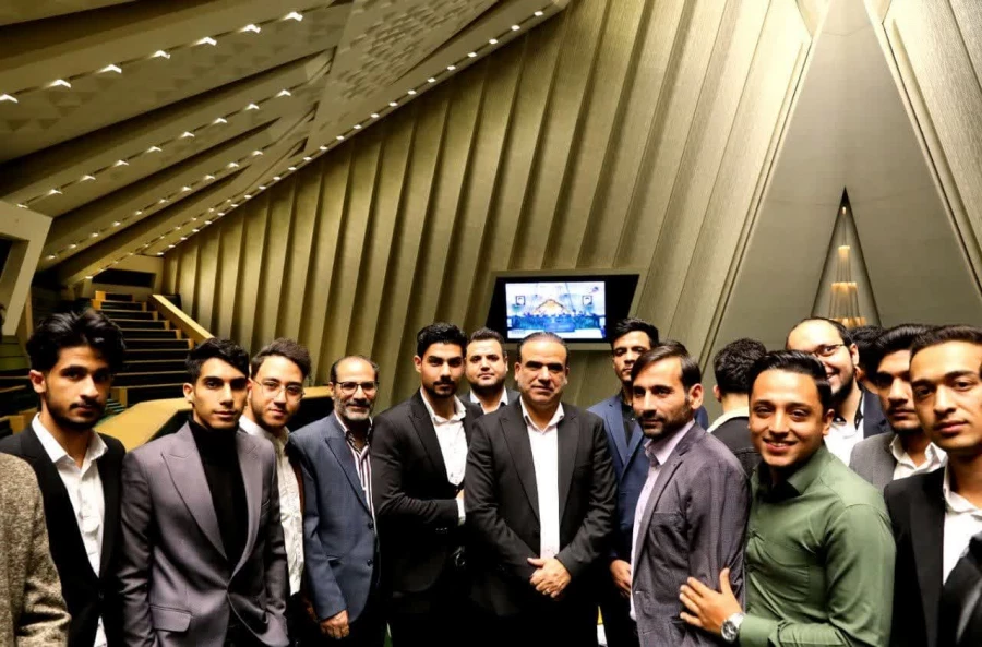  بازدید دانشجو معلمان دانشگاه فرهنگیان استان خراسان رضوی از مجلس شورای اسلامی 3