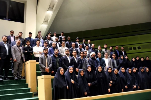  بازدید دانشجو معلمان دانشگاه فرهنگیان استان خراسان رضوی از مجلس شورای اسلامی 5