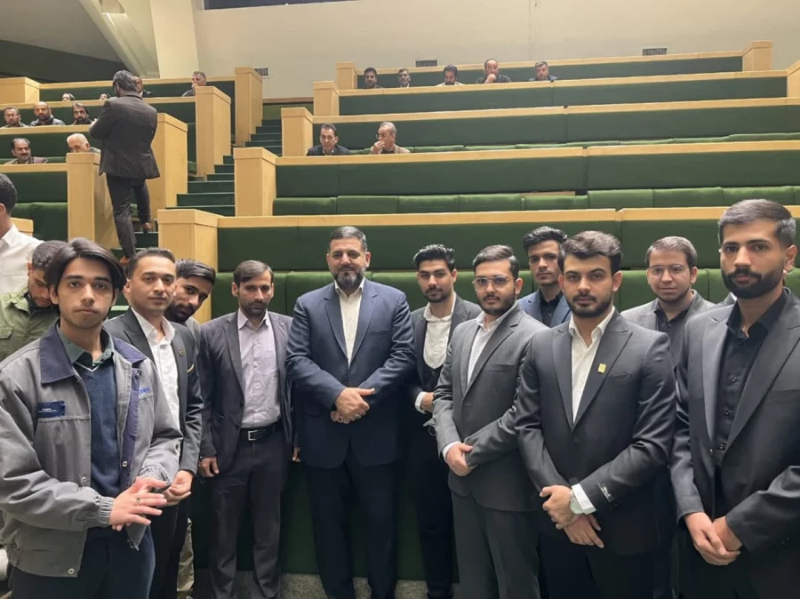  بازدید دانشجو معلمان دانشگاه فرهنگیان استان خراسان رضوی از مجلس شورای اسلامی 8