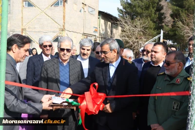 افزایش ظرفیت های اماکن ورزشی دانشگاه فرهنگیان خراسان رضوی؛

 افتتاح دو زمین چمن ورزشی در پردیس شهید بهشتی توسط استاندار خراسان رضوی