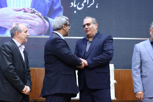 برای داشتن جامعه ای پویا و به روز، باید عالی ترین معلمان را تربیت کنیم 12