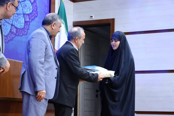 برای داشتن جامعه ای پویا و به روز، باید عالی ترین معلمان را تربیت کنیم 16