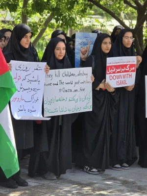  تجمع جامعه دانشگاهی شهر مشهد در دانشگاه فرهنگیان خراسان رضوی در محکومیت جنایات رژیم صهیونی علیه مردم مظلوم فلسطین و غزه با حضور استادان، کارکنان و دانشجویان  4