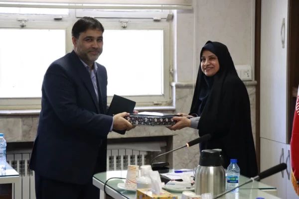 از دبیران علمی و اجرایی جشنواره تخصصی تدریس برتر دانشگاه فرهنگیان خراسان رضوی تجلیل شد 3