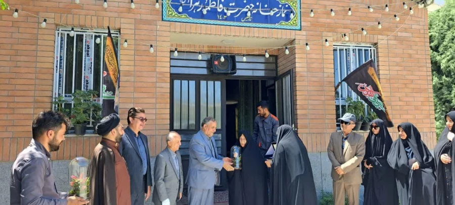تقدیر از خیرین نیک اندیش در احداث بنای نمازخانه مرکز ثامن الحجج(ع) مشهد 3