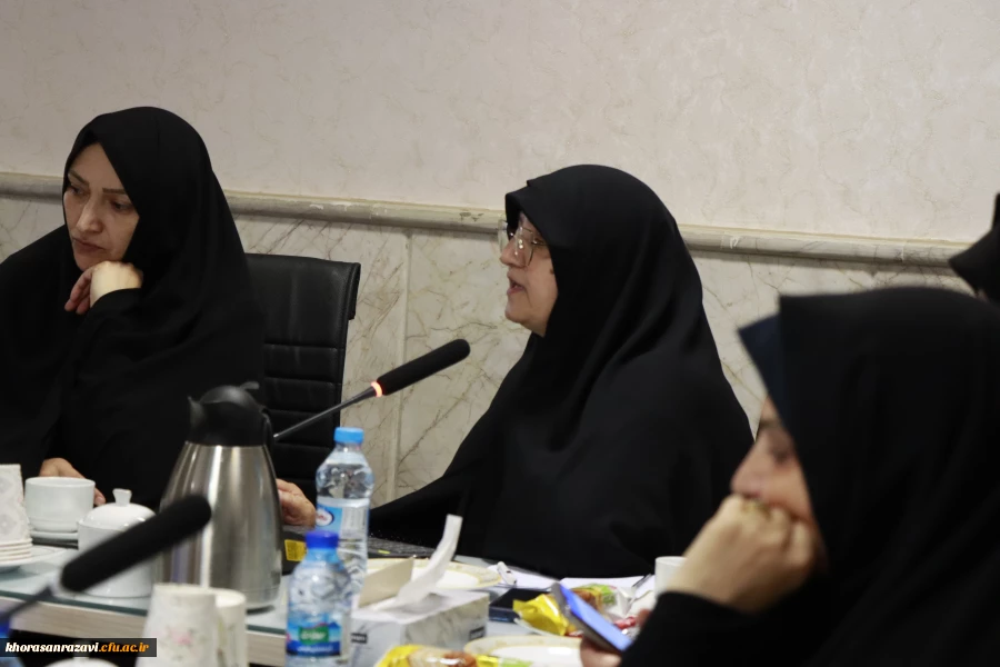 استادان بازنشسته سرمایه هایی هستند که فقط یک حکم سازمانی برای آنها صادر شده و باید حرمت این عزیزان، حفظ شود 3