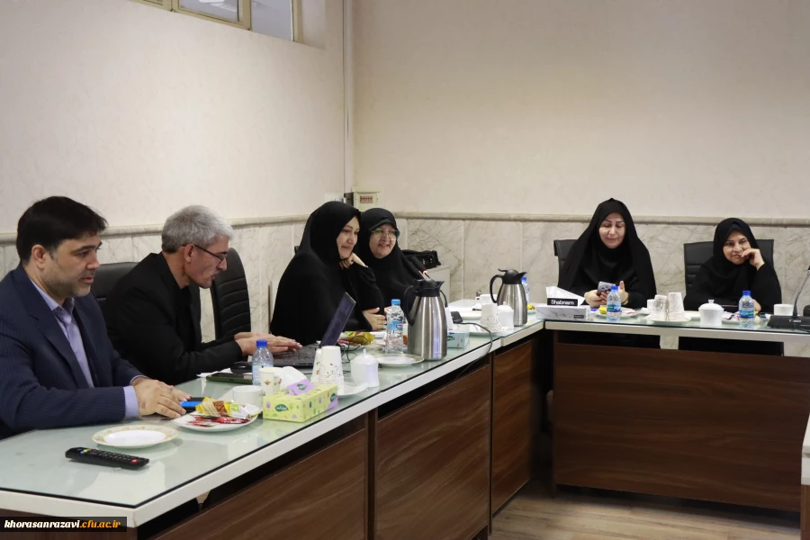 استادان بازنشسته سرمایه هایی هستند که فقط یک حکم سازمانی برای آنها صادر شده و باید حرمت این عزیزان، حفظ شود 5