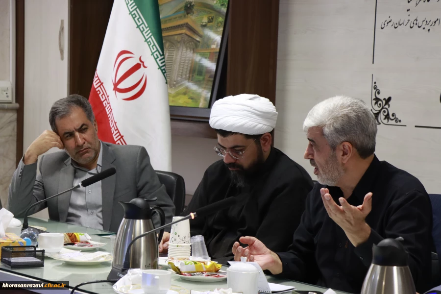 استادان بازنشسته سرمایه هایی هستند که فقط یک حکم سازمانی برای آنها صادر شده و باید حرمت این عزیزان، حفظ شود 7