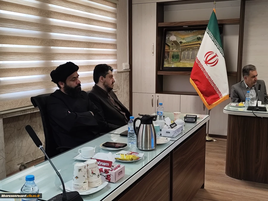 استادان بازنشسته سرمایه هایی هستند که فقط یک حکم سازمانی برای آنها صادر شده و باید حرمت این عزیزان، حفظ شود 12