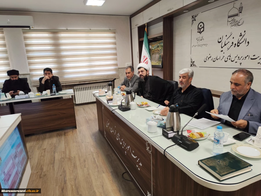 استادان بازنشسته سرمایه هایی هستند که فقط یک حکم سازمانی برای آنها صادر شده و باید حرمت این عزیزان، حفظ شود 17