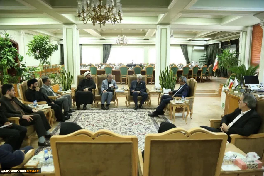 تربیت نسل توانمند معلمان، کلید حل مسائل کشور است
 2