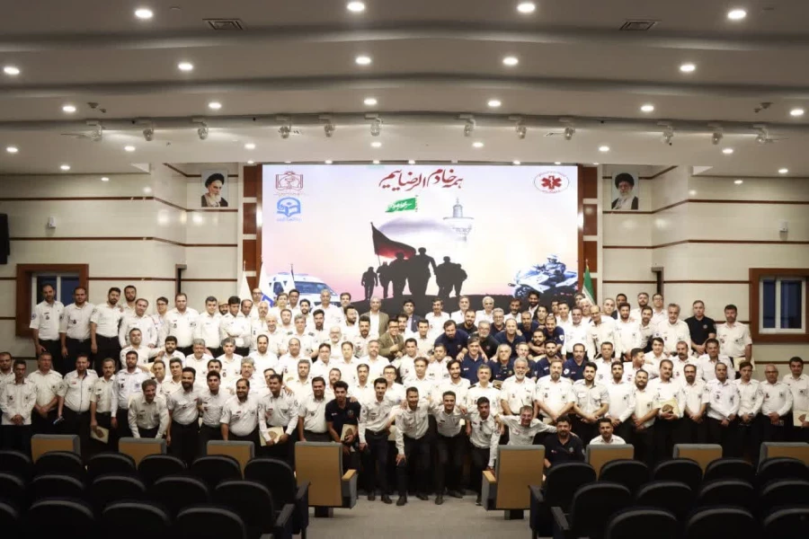 مراسم اختتامیه و تقدیر و تشکر از خادمان سلامت بارگاه علی بن موسی رضا (ع) در پردیس شهید بهشتی  خراسان رضوی 
 3