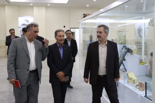 بازدید هیات نظارت، ارزیابی و تضمین کیفیت وزارت علوم تحقیقات و فناوری از پردیس های دانشگاه فرهنگیان مشهد

 2