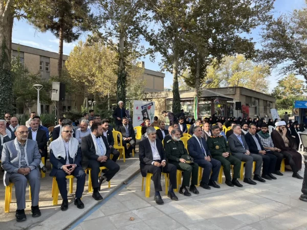 برگزاری مراسم گرامیداشت هفته دفاع مقدس در دانشگاه فرهنگیان خراسان رضوی

 3