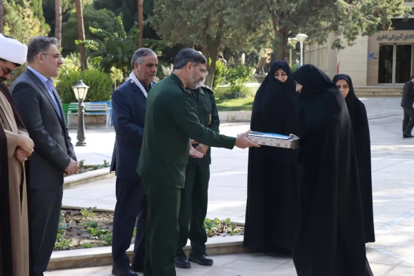 برگزاری مراسم گرامیداشت هفته دفاع مقدس در دانشگاه فرهنگیان خراسان رضوی

 7