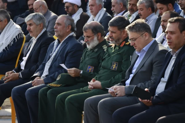 برگزاری مراسم گرامیداشت هفته دفاع مقدس در دانشگاه فرهنگیان خراسان رضوی

 8