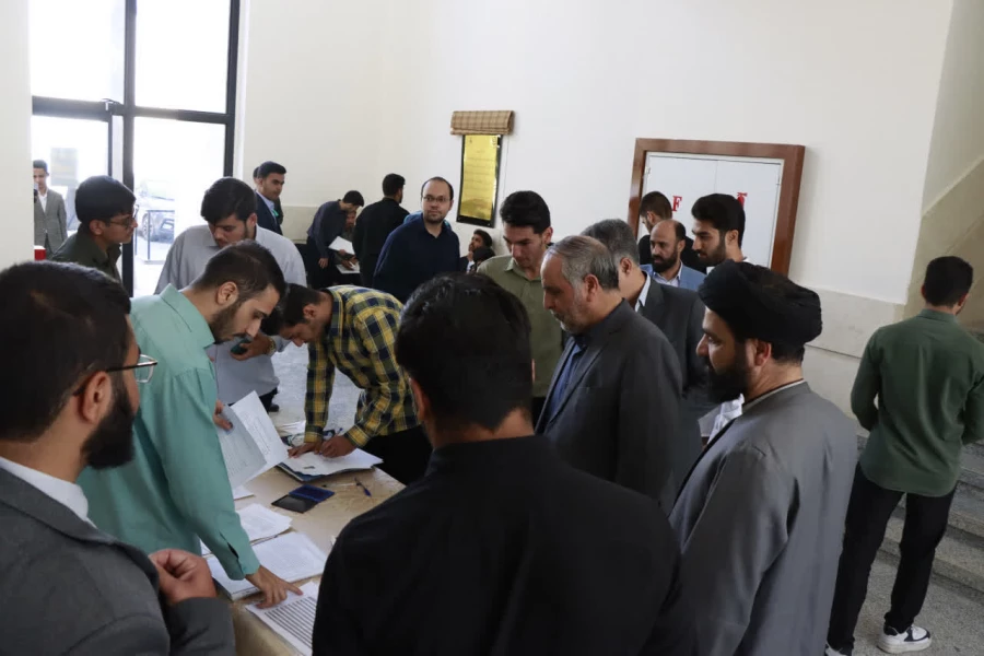 بازدید از روند ارزیابی شایستگی های معلمی داوطلبان استعدادهای درخشان و برتر ملی دانشگاه فرهنگیان خراسان رضوی

 3