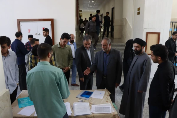 بازدید از روند ارزیابی شایستگی های معلمی داوطلبان استعدادهای درخشان و برتر ملی دانشگاه فرهنگیان خراسان رضوی

 4