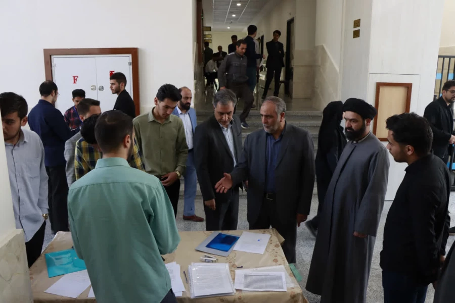 بازدید از روند ارزیابی شایستگی های معلمی داوطلبان استعدادهای درخشان و برتر ملی دانشگاه فرهنگیان خراسان رضوی

 4