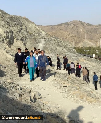 اردوی تفریحی کوهنوردی به مناسبت هفته تربیت بدنی در ارتفاعات جنوبی مشهد برگزار شد

