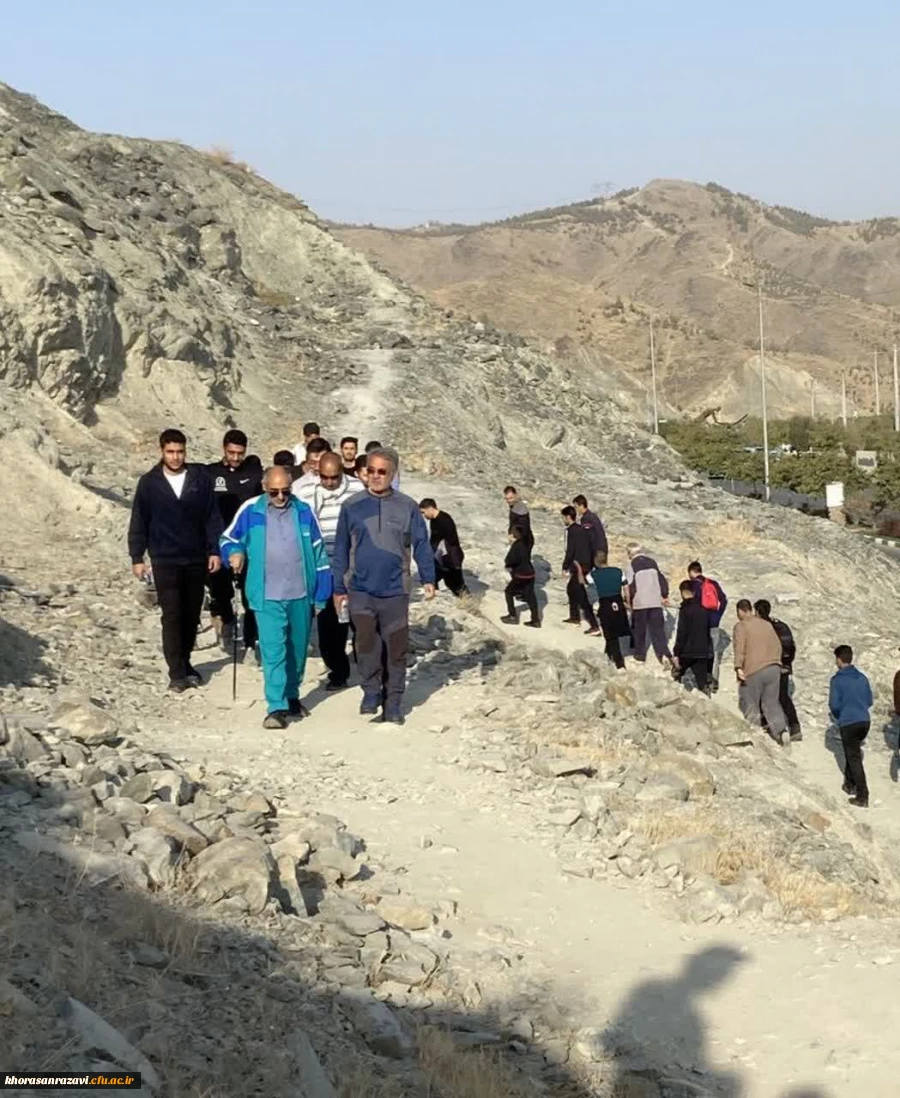 اردوی تفریحی کوهنوردی به مناسبت هفته تربیت بدنی در ارتفاعات جنوبی مشهد برگزار شد

 2