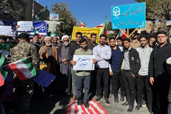 حضور مسئولان، استادان و دانشجومعلمان دانشگاه فرهنگیان در راهپیمایی ۱۳ آبان مشهد 4