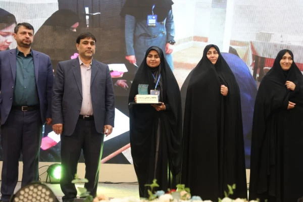  افتخارآفرینی دانشجو معلمان خراسان رضوی در جشنواره کشوری تدریس برتر 

 4