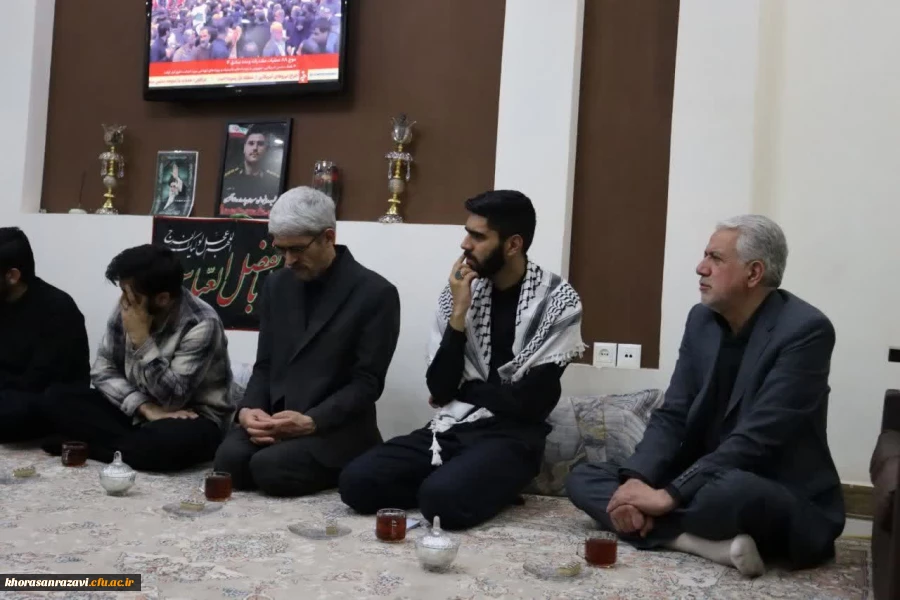 دیدار رئیس دانشگاه فرهنگیان خراسان رضوی به اتفاق جمعی از مسئولان و دانشجویان بسیجی با خانواده های معزز شهیدِ جنگ رمضان 3