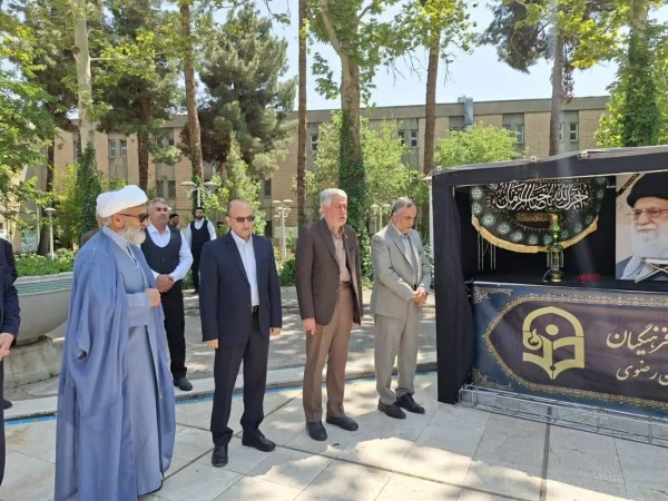 برگزاری مراسم ادای احترام به مقام شهدای گمنام همزمان باگرامیداشت هفته معلم و دهه سرآمدی آموزش در دانشگاه فرهنگیان خراسان رضوی

 4