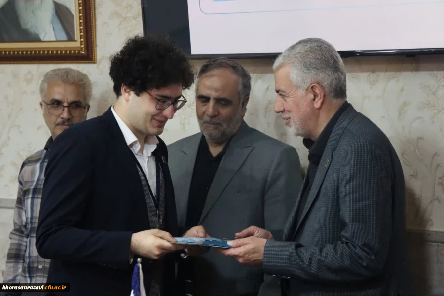 مراسم تجلیل از دانشجومعلمان فعال یاوران رسانه و مسئولان روابط عمومی دانشگاه فرهنگیان خراسان رضوی 3